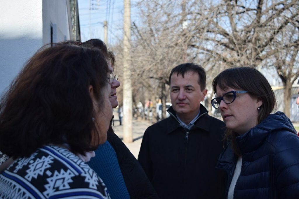 Stoppani recorrió barrio Roque Sáenz Peña