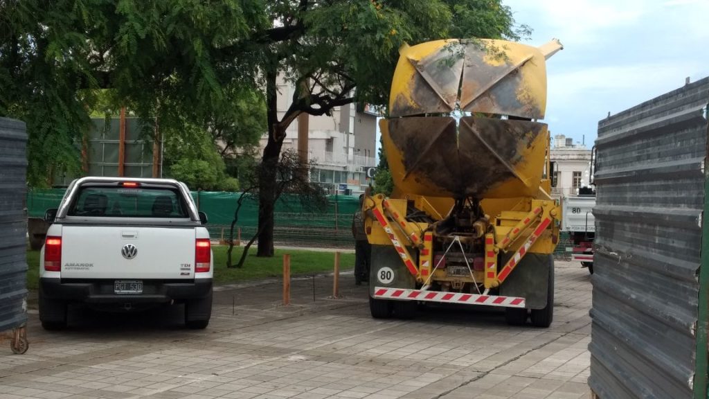 La maquinaria ya se encuentra en el Centro Cívico