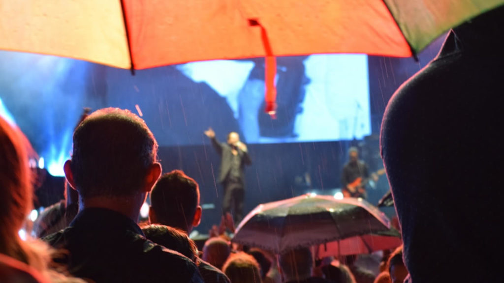 La lluvia protagonista en el festival