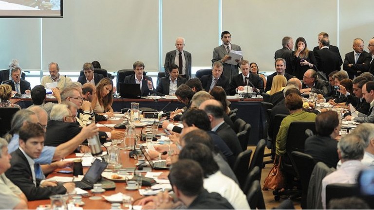 Reunión clave en Diputados para intentar destrabar la sesión por los holdouts