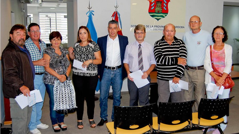 Entregaron certificados a adjudicatarios de viviendas de planes provinciales