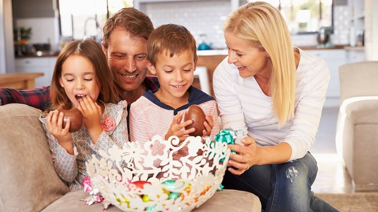 Por qué se regalan huevos de chocolate el domingo de Pascua