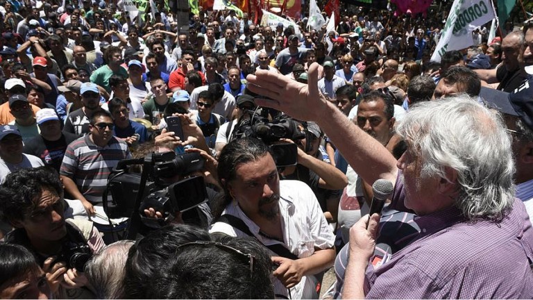 La paritaria con el Suoem ya se refleja en asambleas y recortes en los servicios