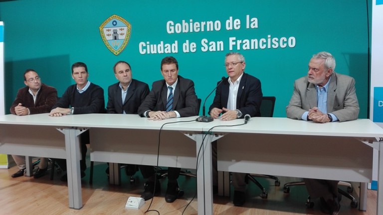 Firman convenio la Municipalidad y la UNVM