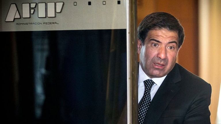 Prohibieron la salida del país de Ricardo Echegaray y lo citaron a indagatoria