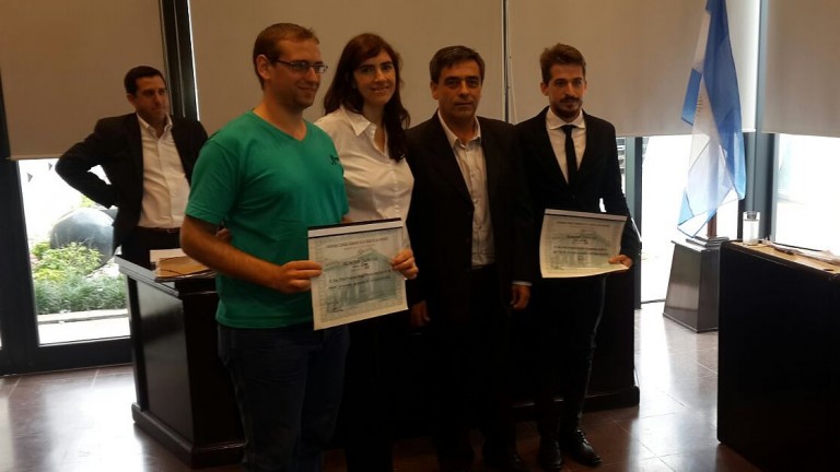 Graduados de nuestra Facultad  fueron distinguidos por el Concejo