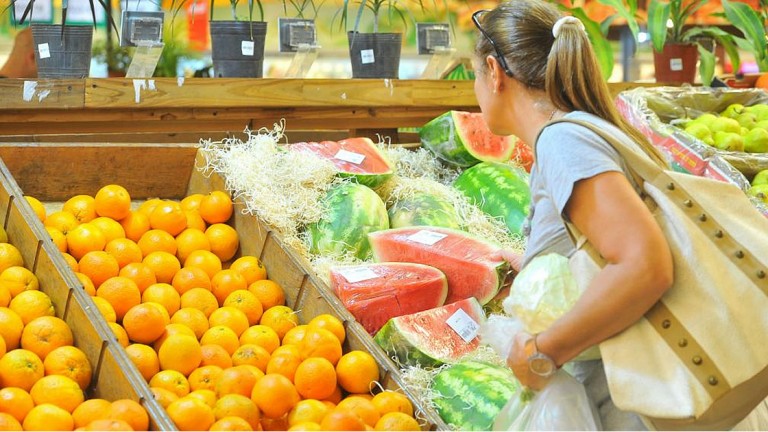 Las ventas minoristas crecieron un 20% en febrero, según un informe privado