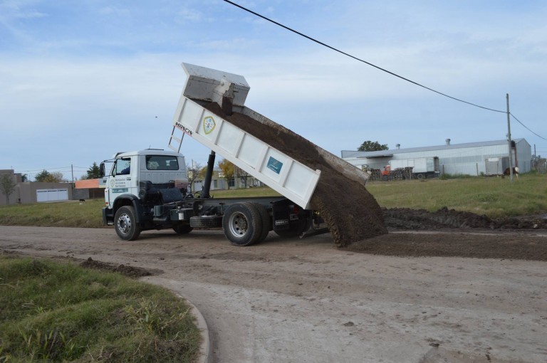 Continúan los trabajos en diversos barrios de la ciudad