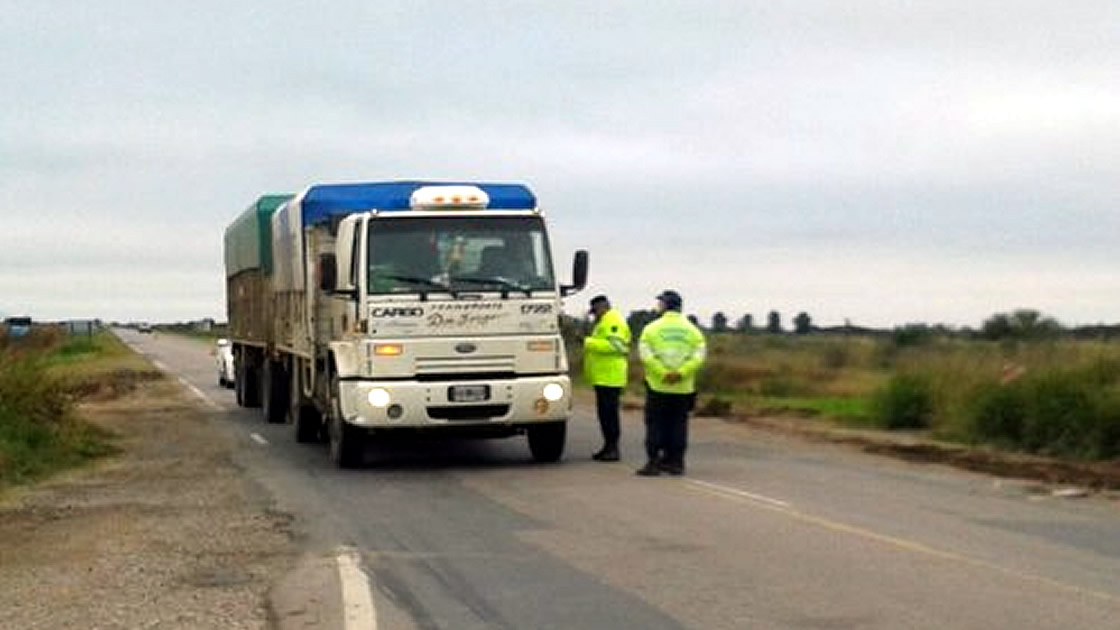 Fin de semana largo: restricción de circulación a camiones