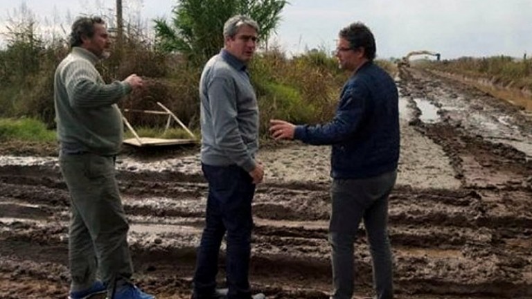 Castelló visitó Freyre para verificar obras que evitarán anegamientos