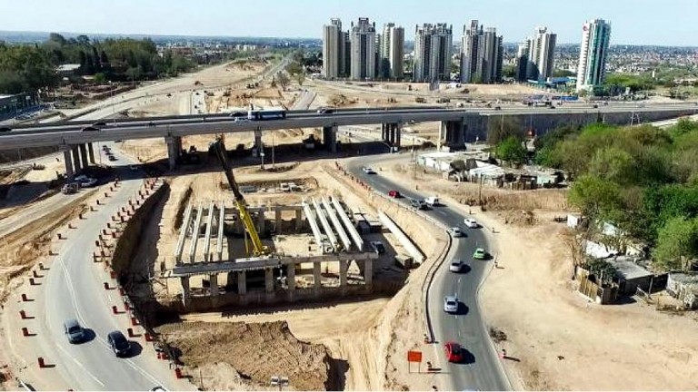 Según provincia, por ahora no habrá ni retiro voluntarios, ni recorte de obra pública
