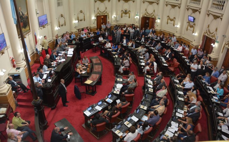 Aprueban Proyecto de Resolución para reclamar por el CUSF