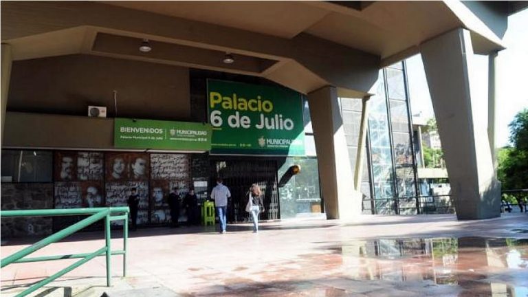 Llaryora apela al período de gracia para negociar con acreedores y no caer en default