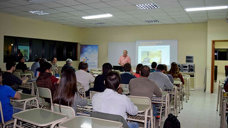 El jueves 19 de abril será la primera Cátedra Abierta para emprendedores