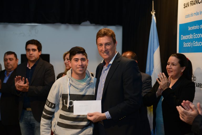 Beneficiarios recibieron la primera cuota de los créditos Solidarios Cresol