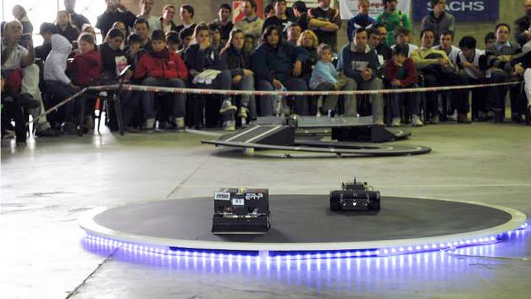 Comienzan las Jornadas de Electrónica y Competencia de Robótica en UTN
