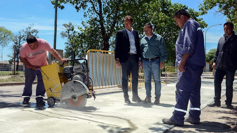 García Aresca supervisó obras de bacheo en Av. 9 de Septiembre