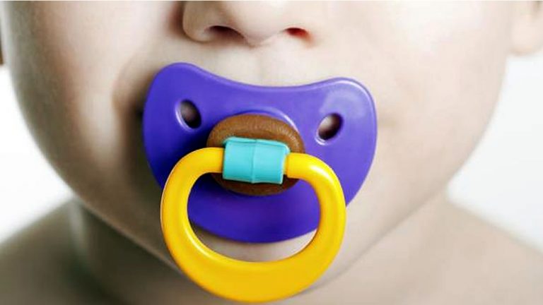 La polémica del chupete: ¿es malo para la salud?