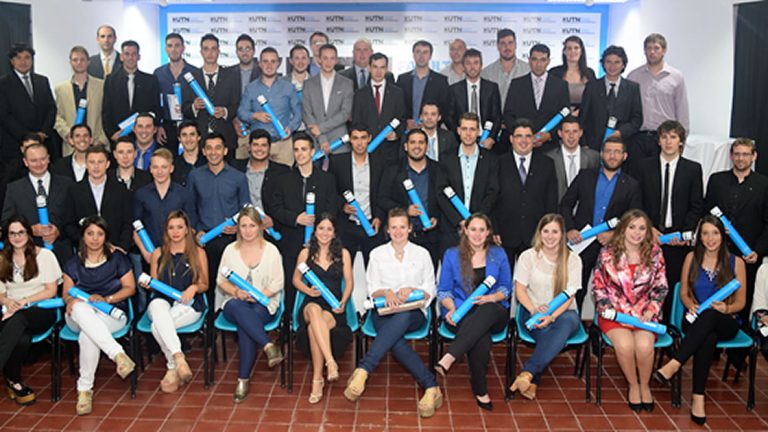 UTN San Francisco entregó los títulos a más de medio centenar de graduados
