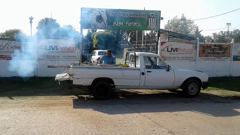 Fumigaciones en distintos sectores de la ciudad