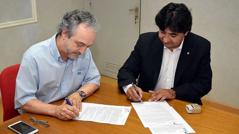 UTN San Francisco firmó convenio con WEG por proyecto de instalación solar fotovoltaica
