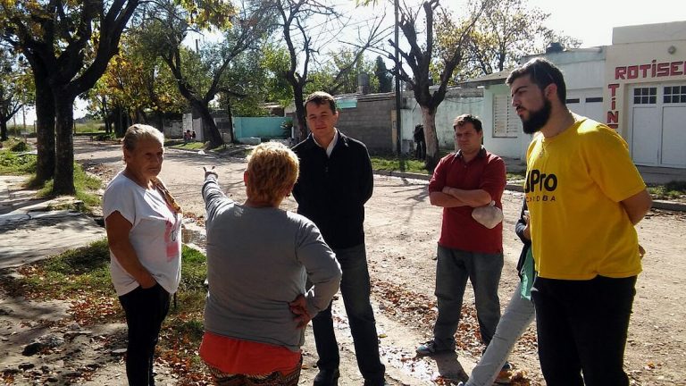 El Pro realizó timbreo en Barrio San Cayetano