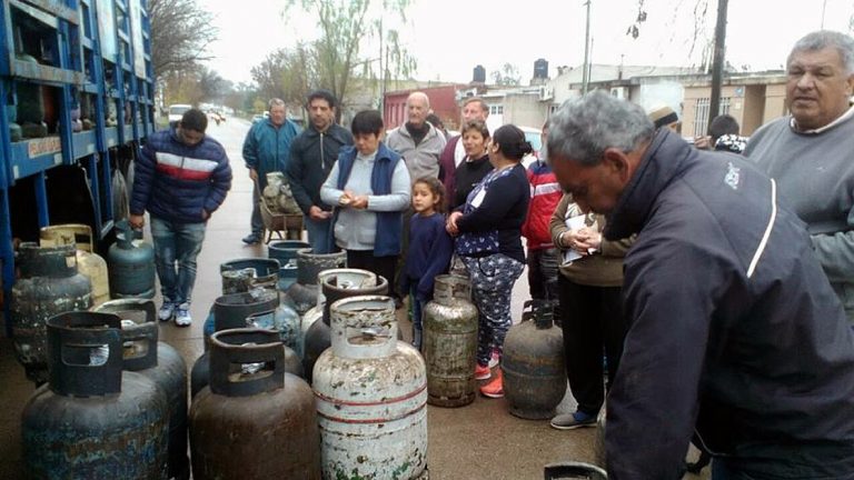 Otro viernes de garrafas sociales