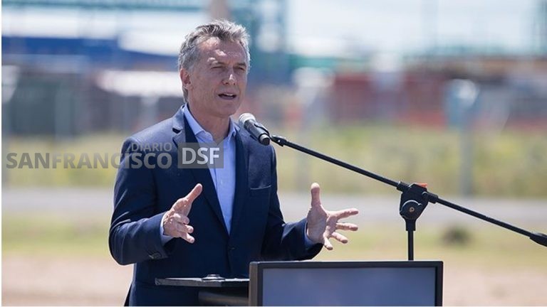 Procesaron a Macri y le prohibieron salir del país