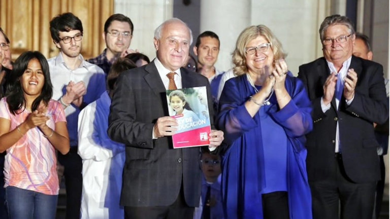 El gobernador de Santa Fe presentó el proyecto de Ley de Educación Provincial