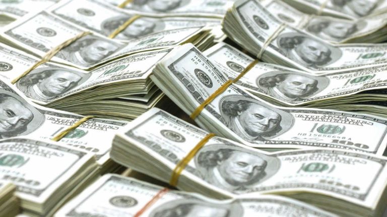 El dólar blue alcanzó otro récord este jueves