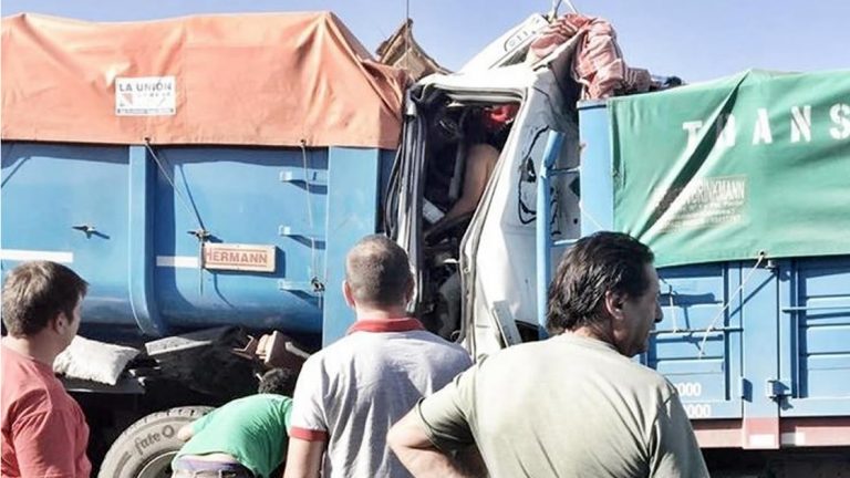 Camionero de Brinkmann protagonizó un grave accidente
