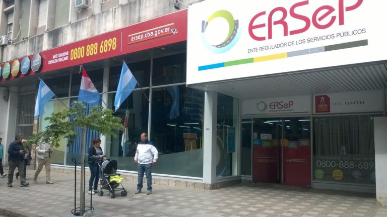 Ersep autorizó subas en las tarifas de luz y agua en Córdoba
