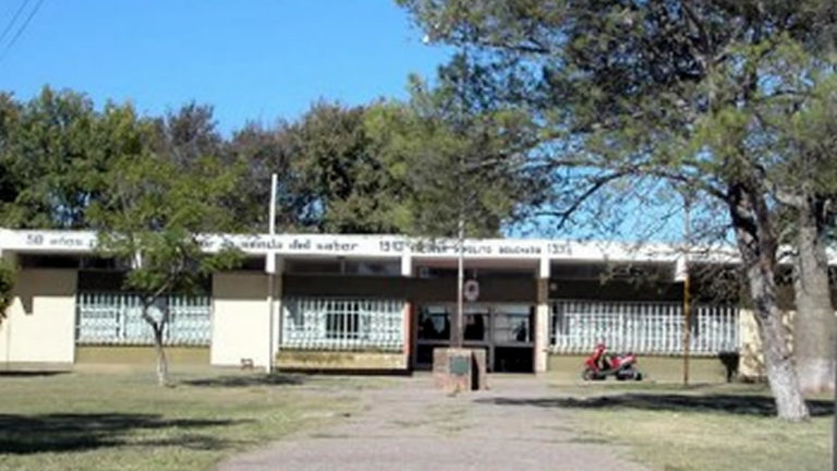 Escuela Hipólito Bouchard lanza concurso para elegir su isologotipo