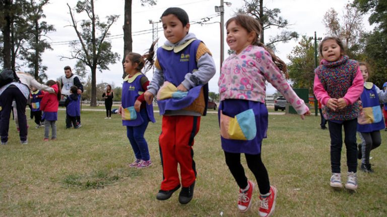 Más de 800 niños participaron del encuentro por el Día de la Actividad Física y el Día Mundial de la Salud