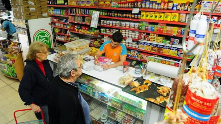 Extienden el horario de cierre en comercios de proximidad