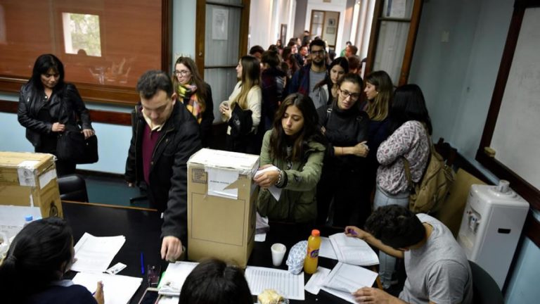 UNC: la masiva elección favoreció a los oficialismos