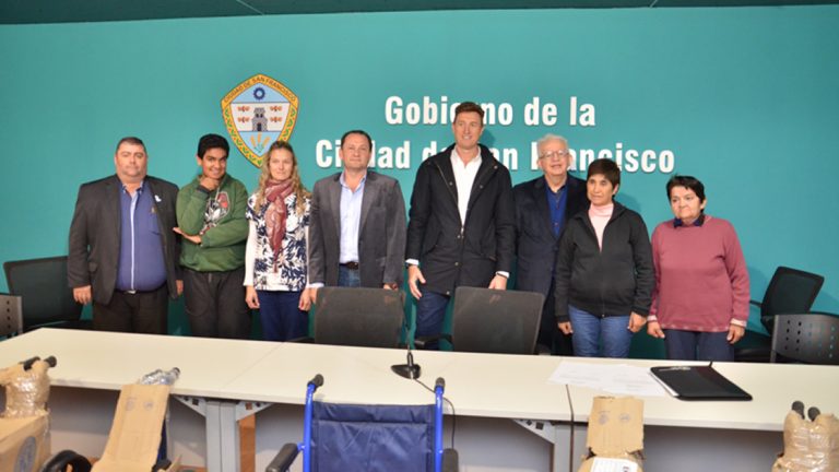 ACARA donó 7 sillas de ruedas para instituciones de la ciudad