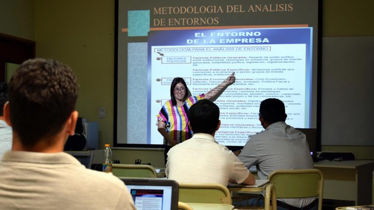 Preinscriben en Especialización y Maestría en Docencia Universitaria