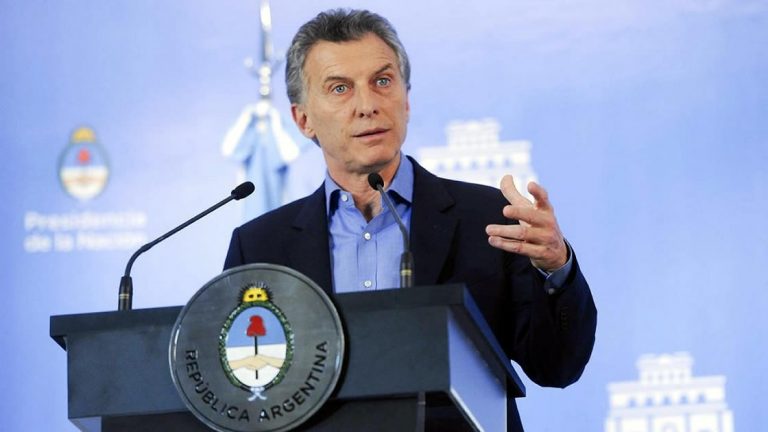 Paritaria del 23% y cosecha récord, las apuestas de Macri para el año electoral