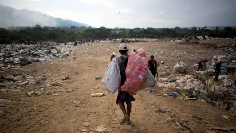 La pobreza saltó al 35,4% y ya afecta a casi 16 millones de personas