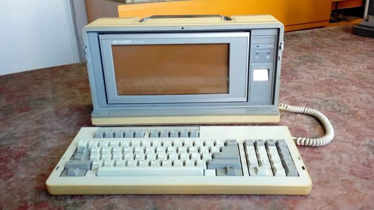 Donaron computadoras de los años 80 al Archivo Gráfico y Museo Histórico