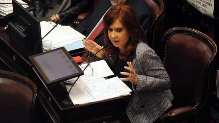 Detienen a cuatro funcionarios del Gobierno de CFK