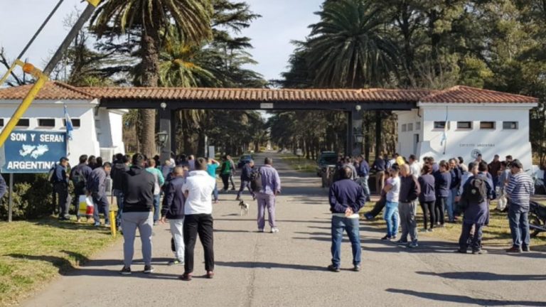 Despidos en fábricas militares de Córdoba y Santa Fe