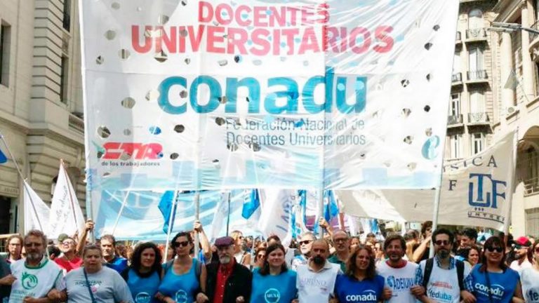Conadu aprobó el aumento a los docentes universitarios