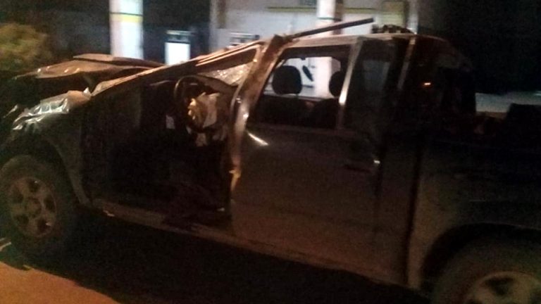 Vecino de Laspiur muere al volcar con su camioneta