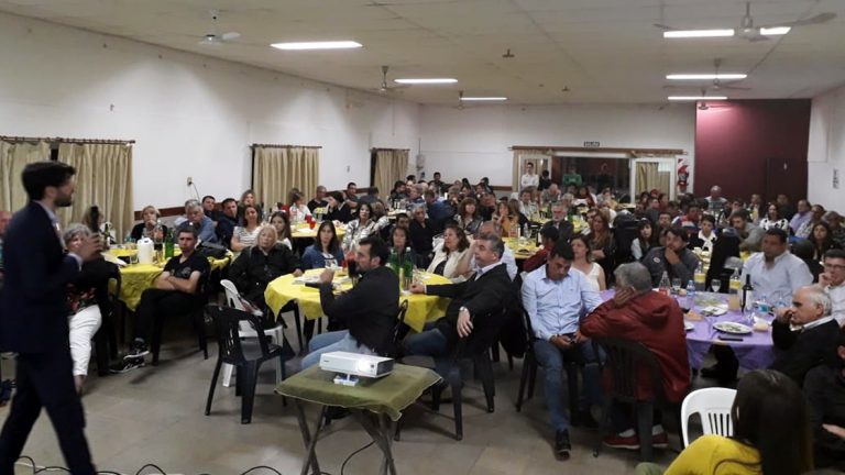 Se realizó la cena-debate “Argumentos para el cambio”