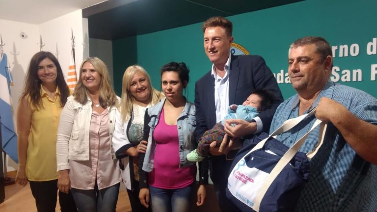 Nueva entrega de kits para embarazadas