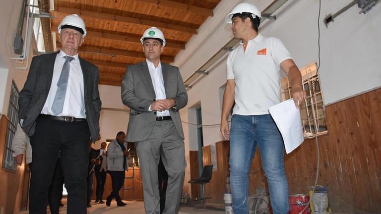 Mestre y Juri recorrieron las obras del Jardín Maternal “Deodoro”