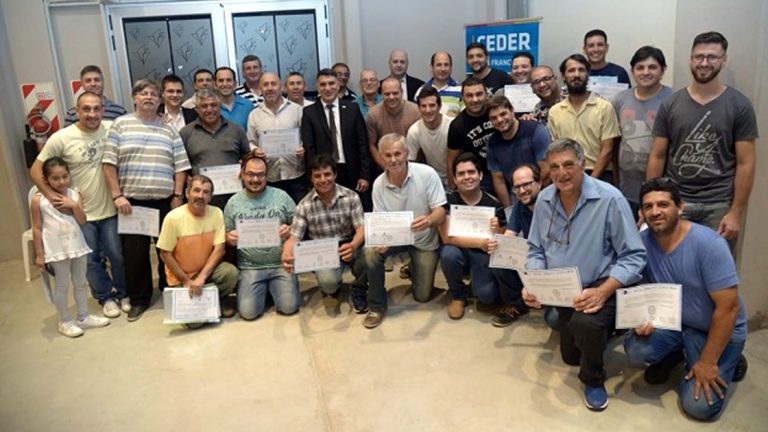 Egresaron 1.588 alumnos de cursos de oficios