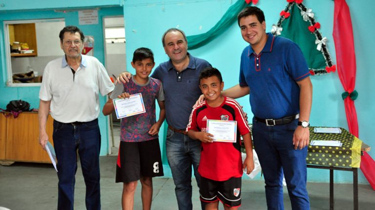 Entregaron los certificados del programa municipal «Ajedrez en los Barrios»